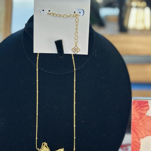 Kendra Scott x Love Shack Fancy Gold Bow Necklace * NEW* - Picture 3 of 3